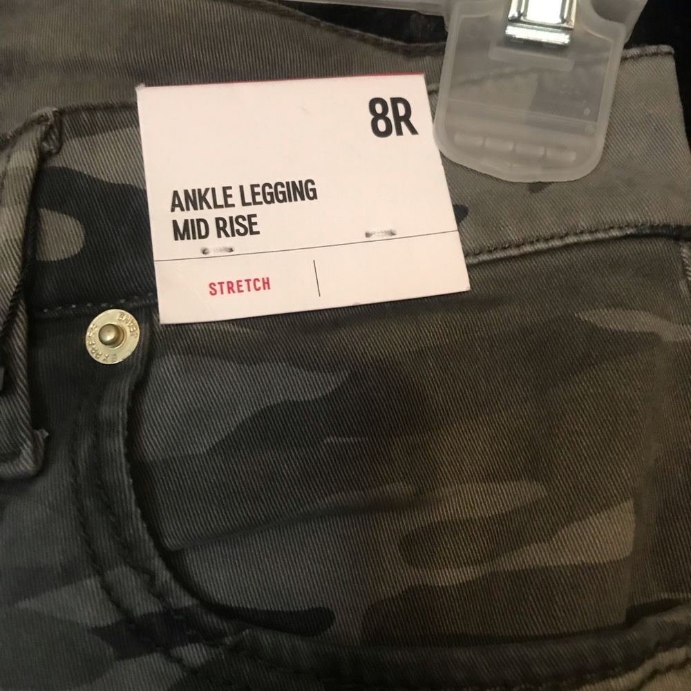 Ladies pants. - Picture 3 of 5